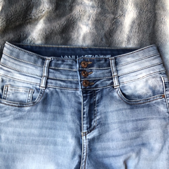 Vanilla Star Denim - Picture 2 of 6